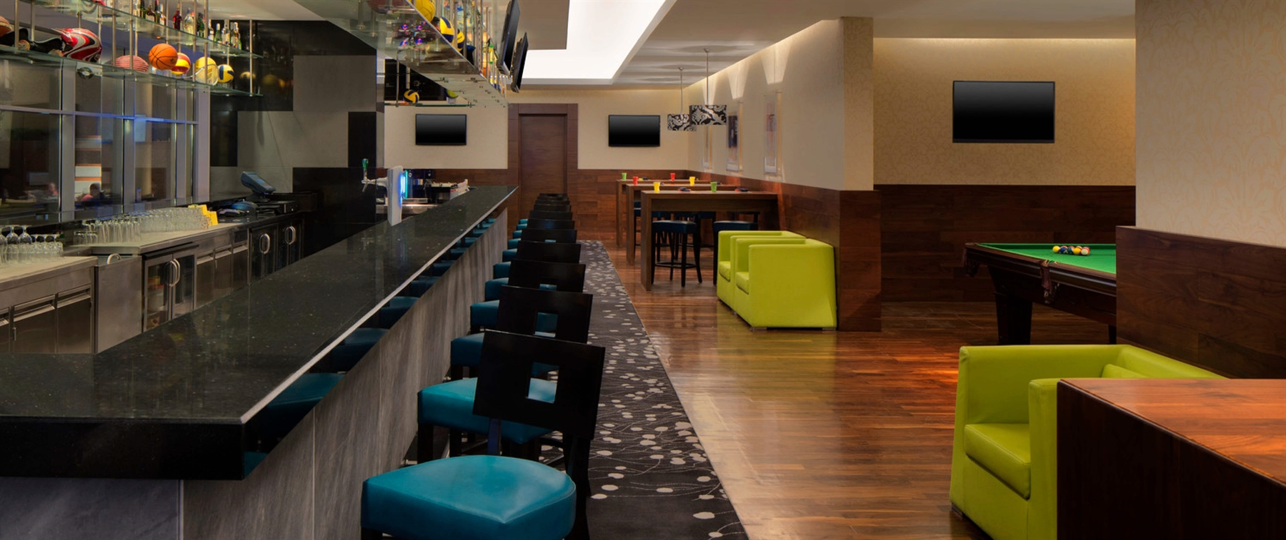 Live Sports Bar Indoor setting